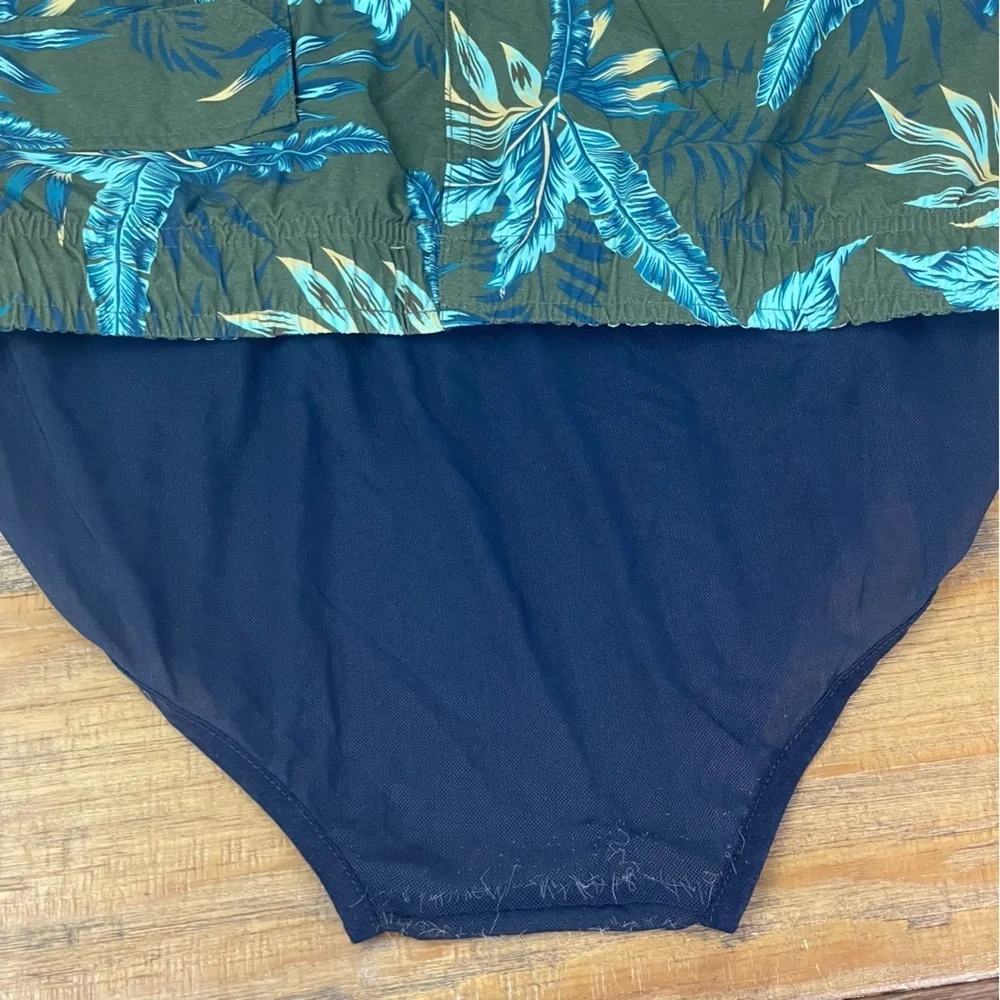 Public Beach men’s size Large Swim Shorts trunks tropical beach